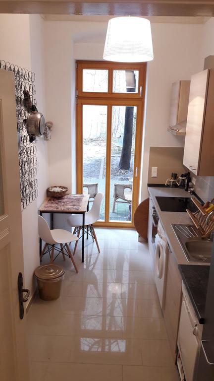 Adorable Flat In Prenzlauerberg Apartment Берлин Екстериор снимка